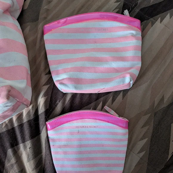 Victoria's Secret Pink and White Tote with Tan Handles - Picture 5 of 9